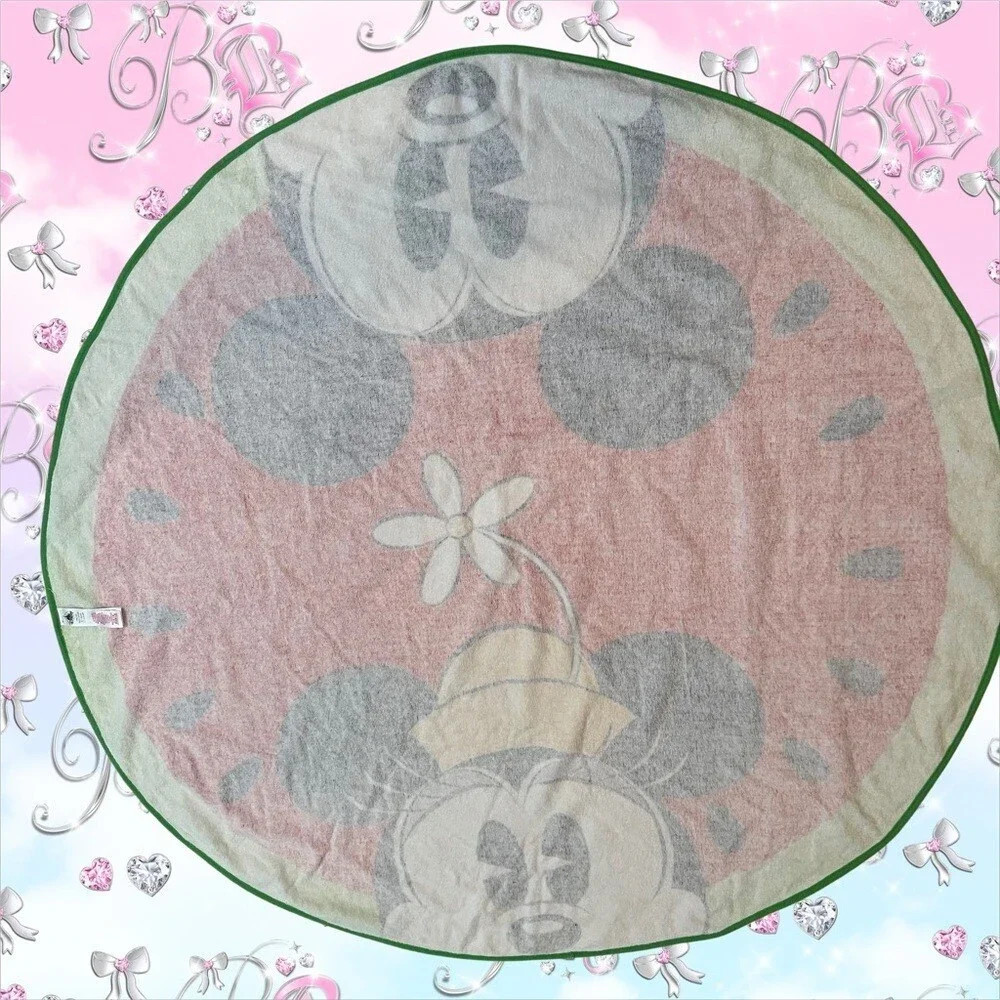 Disney towel watermelon Mickey Mouse and Minnie Mouse peaking peeka boo beach